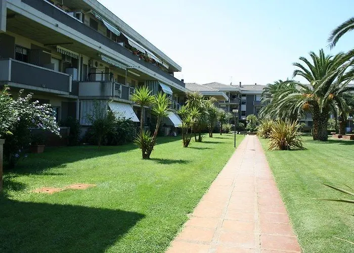 Apartamento Leonardo Silvi Marina