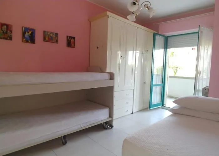 Apartamento Leonardo Silvi Marina